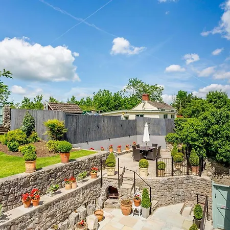 Broadrock Accommodation - Clock Cottage Chepstow Exterior photo