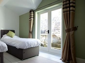 Broadrock * Chepstow
