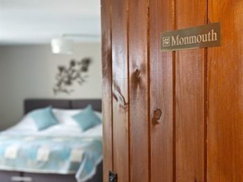 Broadrock Apartment *